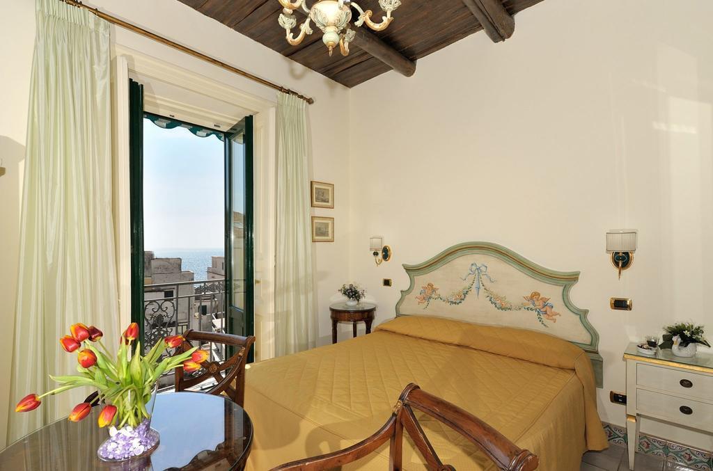 Residenza Del Duca Amalfi Pokoj fotografie
