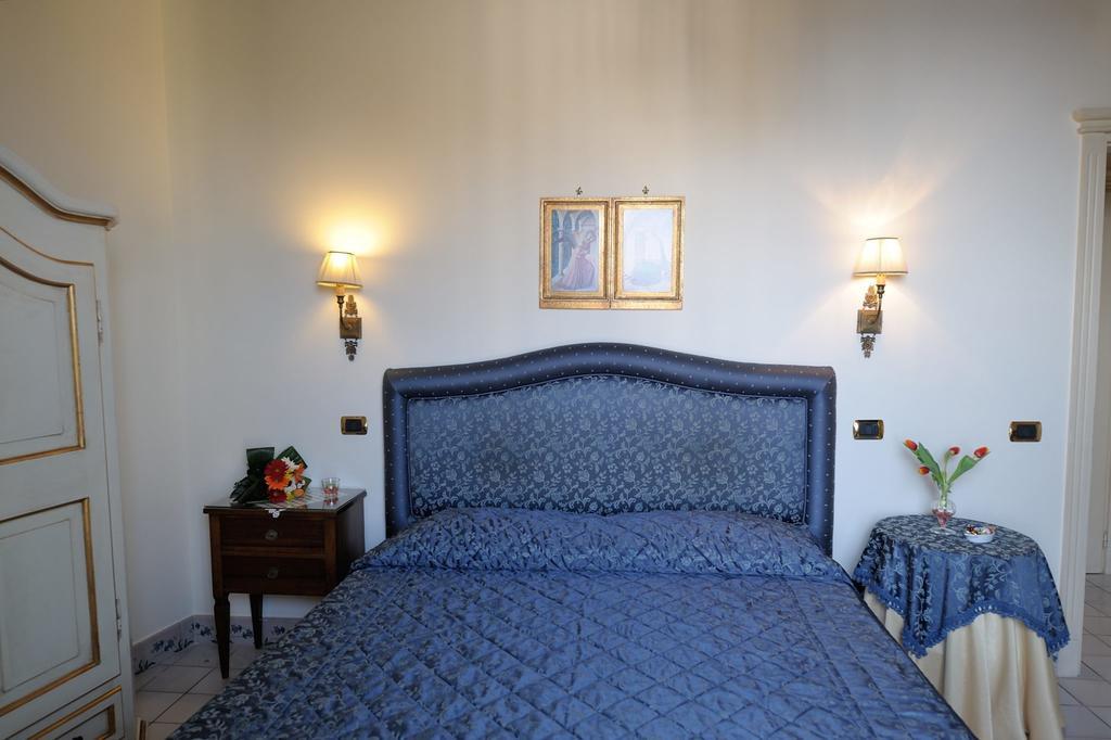 Residenza Del Duca Amalfi Pokoj fotografie