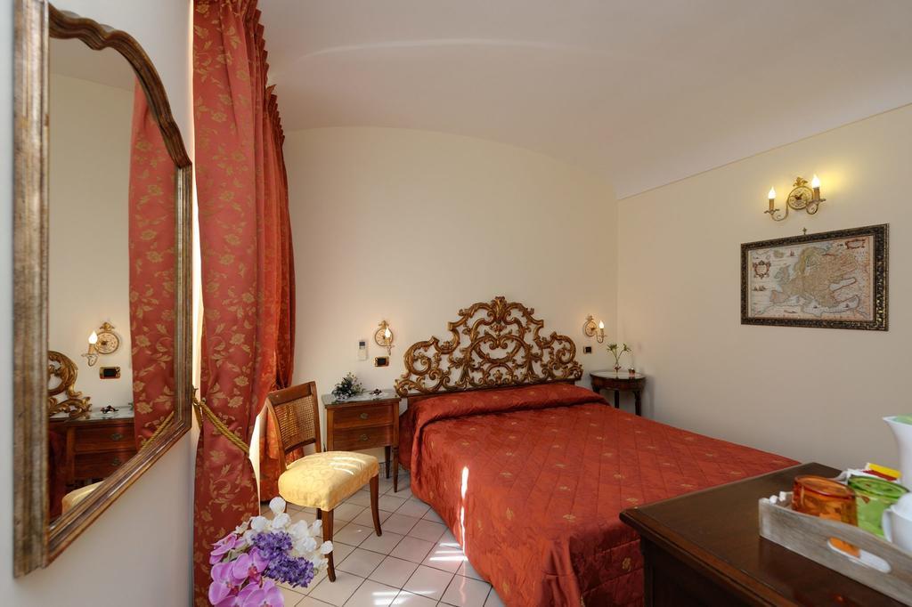 Residenza Del Duca Amalfi Pokoj fotografie