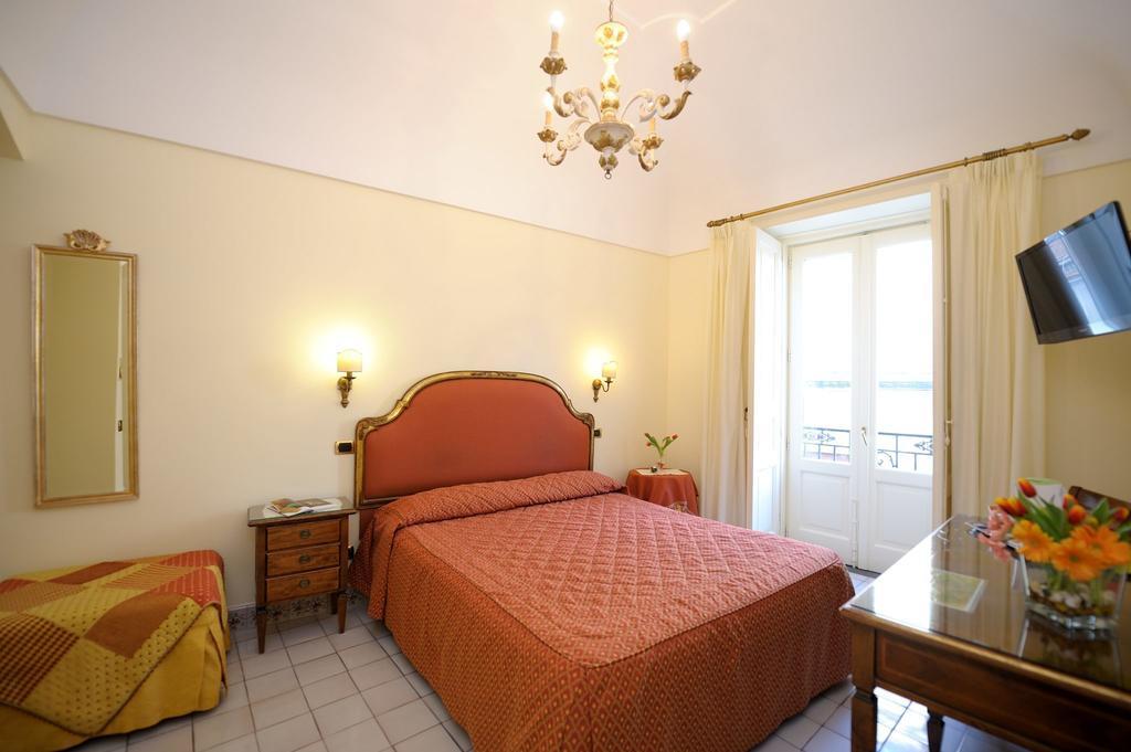 Residenza Del Duca Amalfi Pokoj fotografie