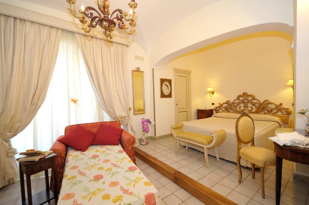 Residenza Del Duca Amalfi Pokoj fotografie