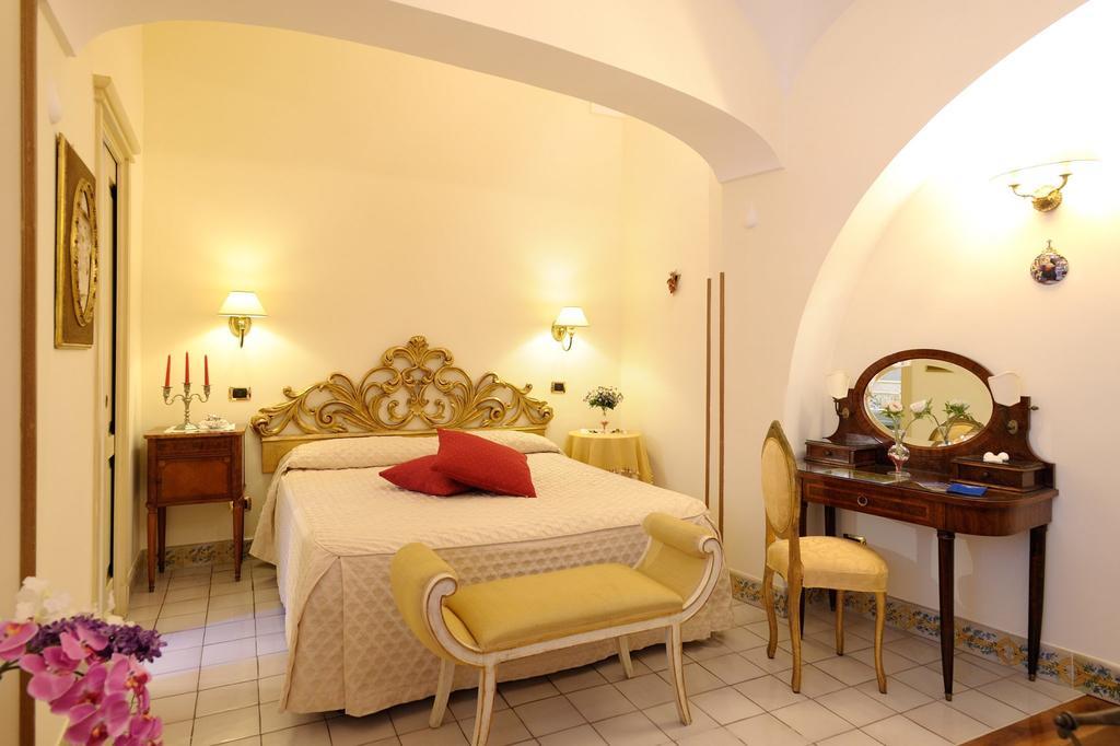 Residenza Del Duca Amalfi Pokoj fotografie