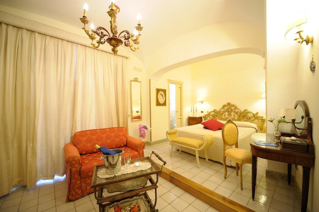 Residenza Del Duca Amalfi Pokoj fotografie