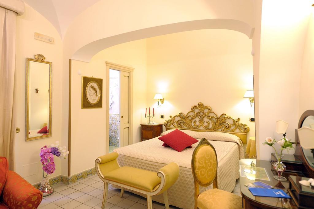 Residenza Del Duca Amalfi Pokoj fotografie
